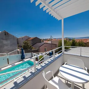 Apartman Pellio, Selce