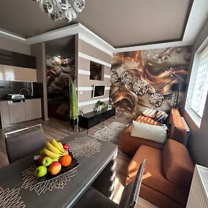 https://fredi-apartman.hotels-hajduszoboszlo-hungary.com